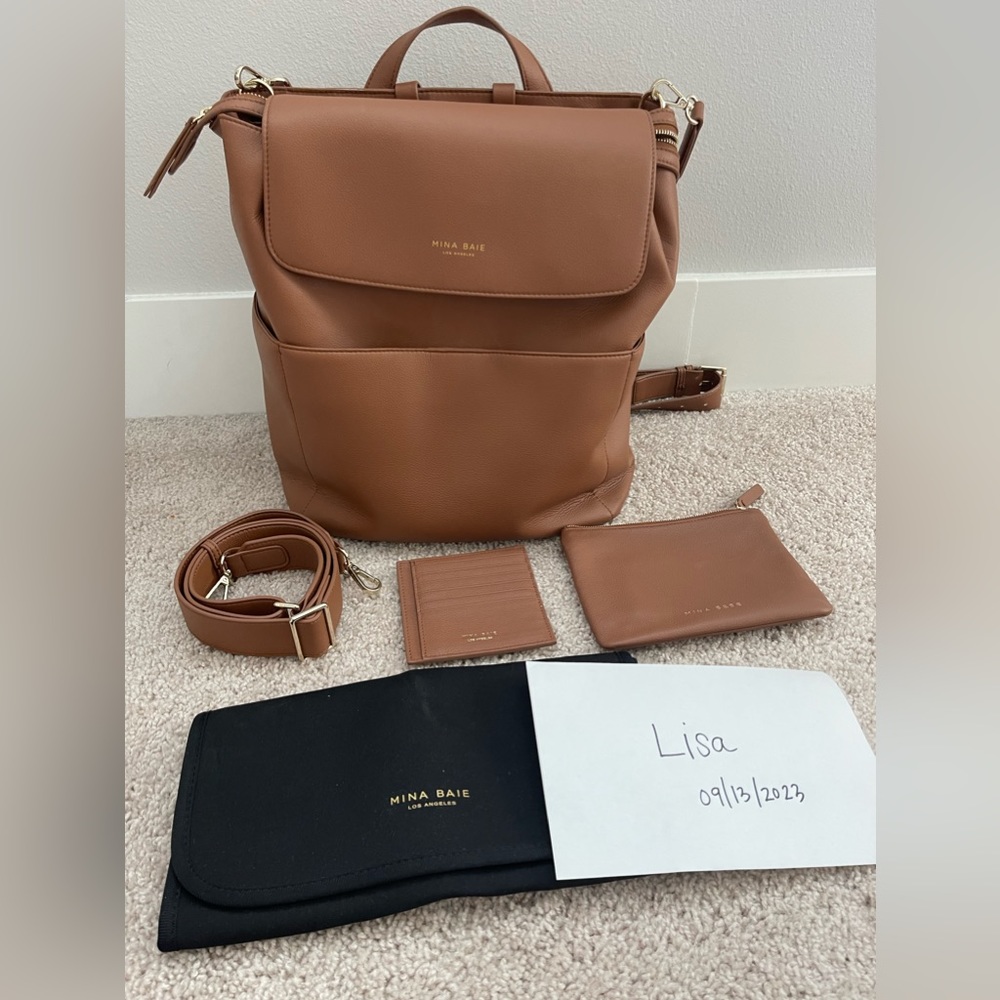 Mina Baie Kinney Vegan diaper bag in Terra color.